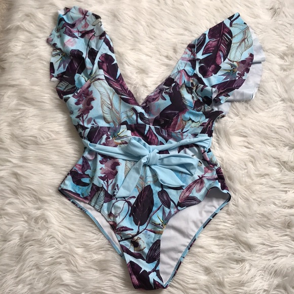 $10 flash sale (24 hr) Plus size ruffle blue floral one piece swimsuit 2x - Picture 3 of 6